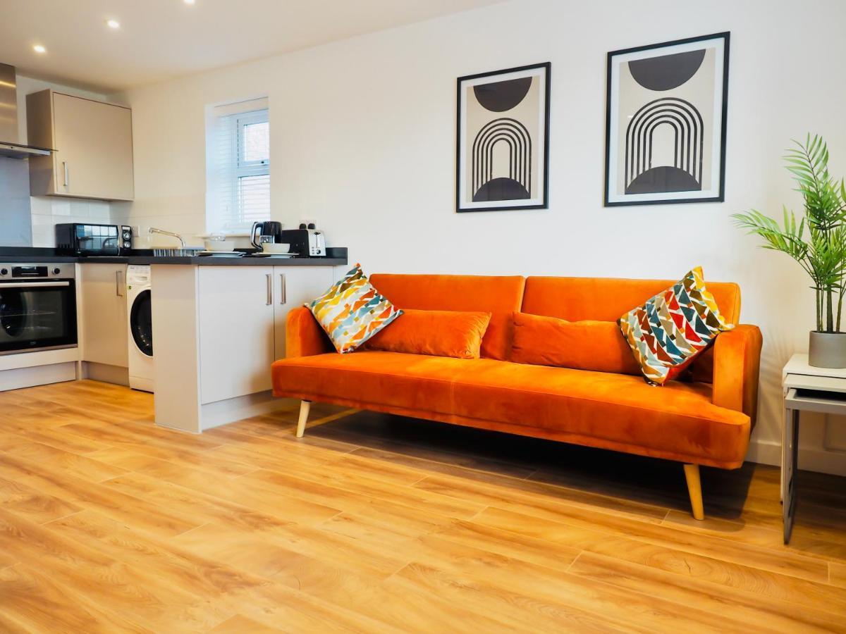 Private Parking Stylish Great Location Apartment กิลด์ฟอร์ด ภายนอก รูปภาพ
