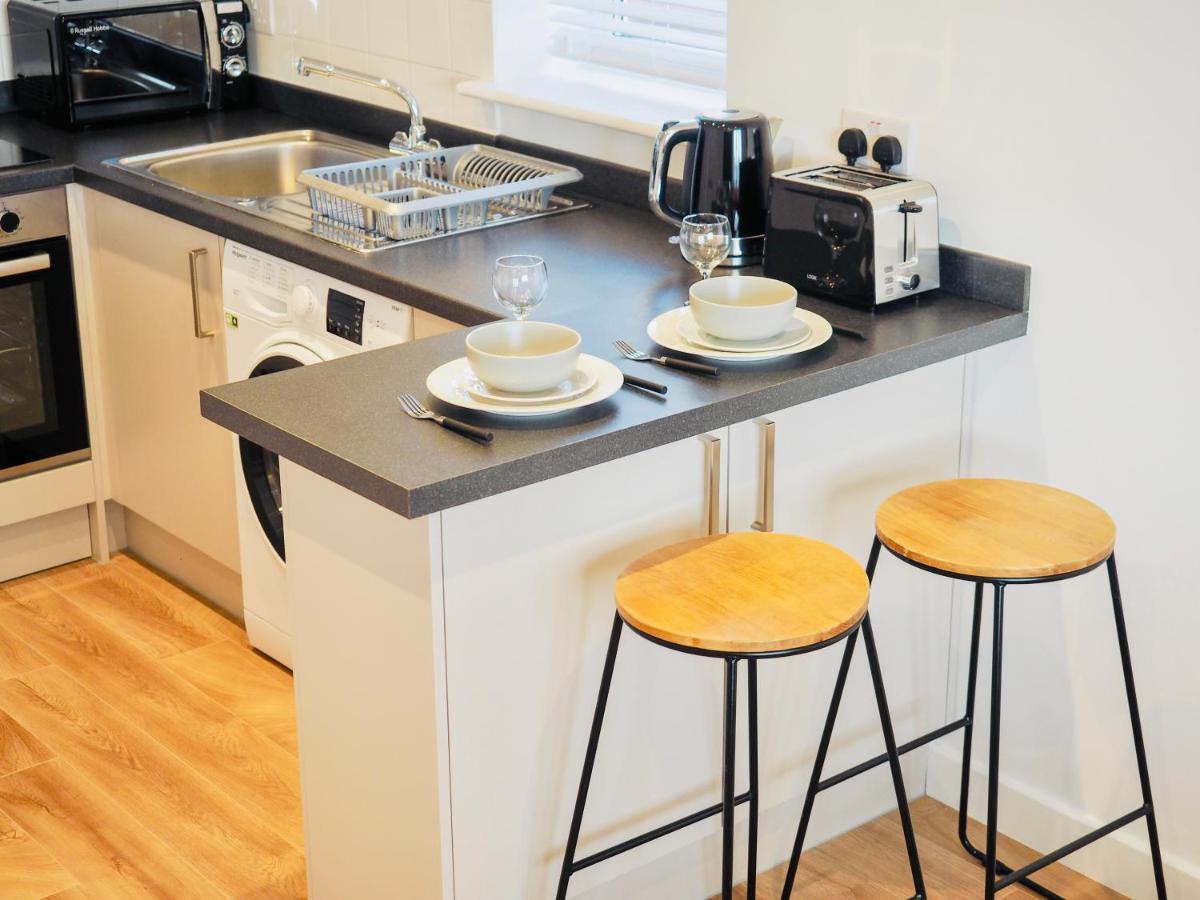 Private Parking Stylish Great Location Apartment กิลด์ฟอร์ด ภายนอก รูปภาพ